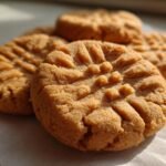Easy Peanut Butter Cookies (only 5 ingredients)