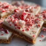 ppermint Crunch White Chocolate Graham Crackers: Easy, Festive, & No-Bake Holiday Treat!